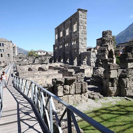 Casa Lucy Lägenhet Aosta Exteriör bild