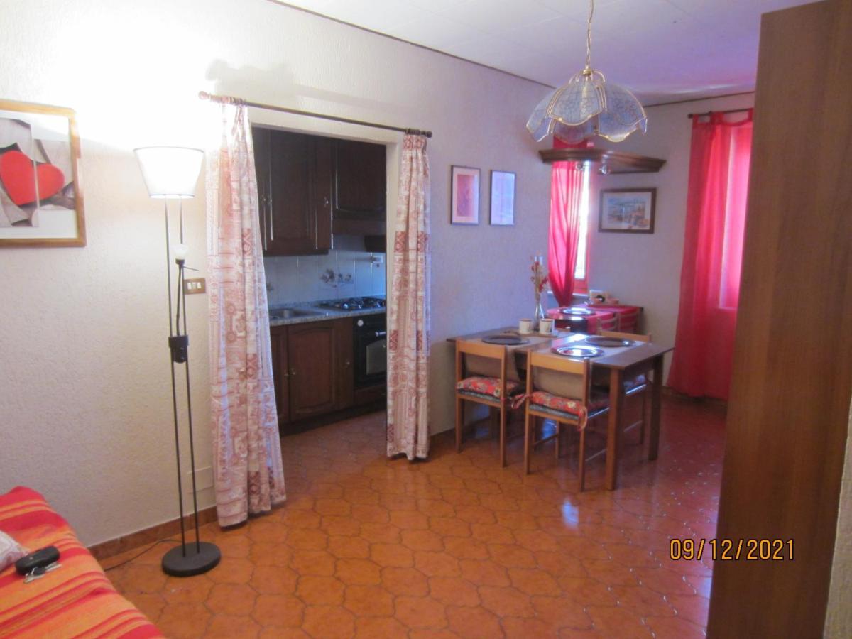 Casa Lucy Lägenhet Aosta Exteriör bild
