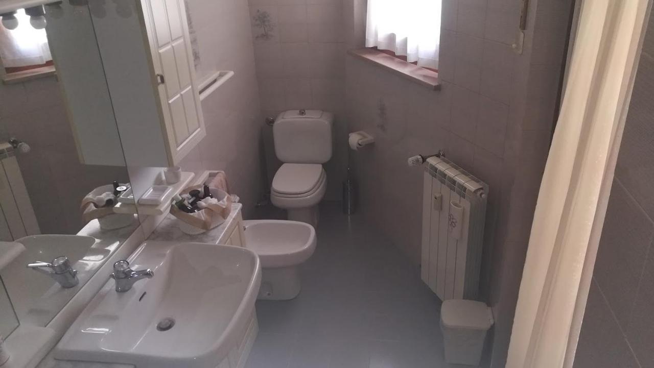 Casa Lucy Lägenhet Aosta Exteriör bild