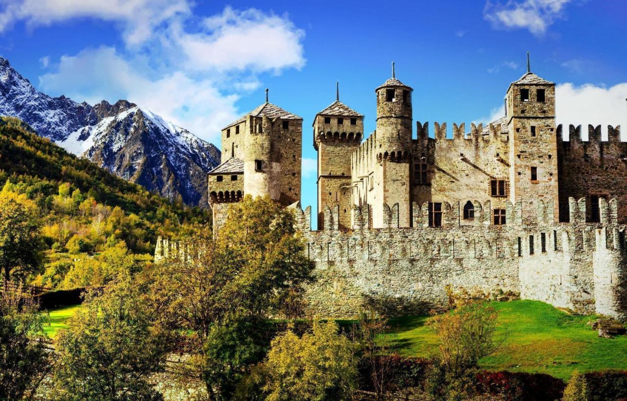 Casa Lucy Lägenhet Aosta Exteriör bild